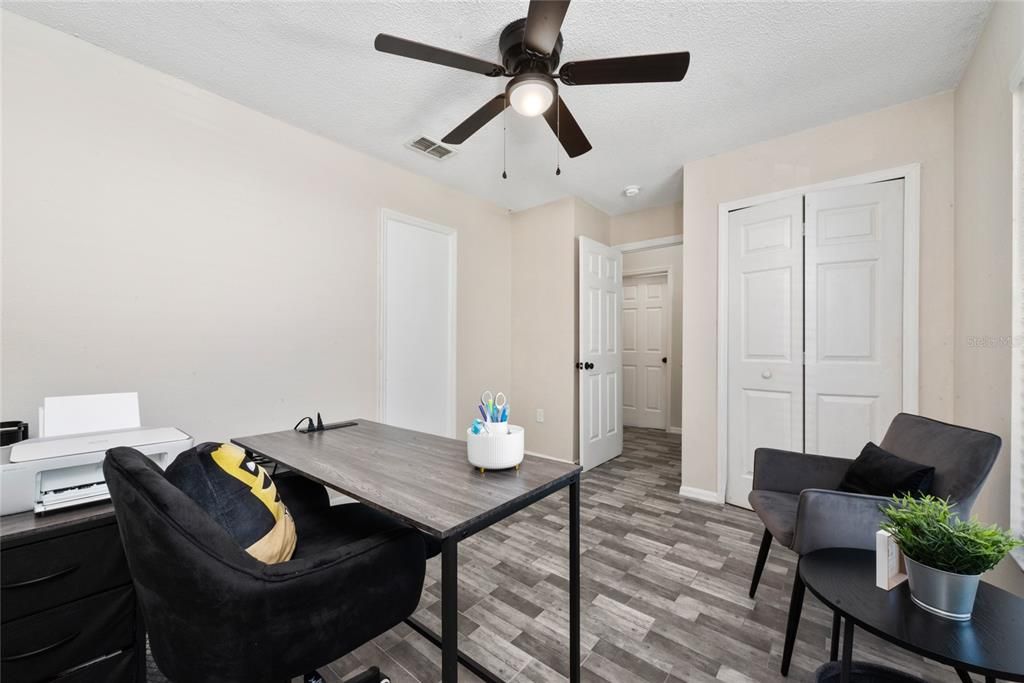 For Sale: $298,900 (3 beds, 2 baths, 1148 Square Feet)