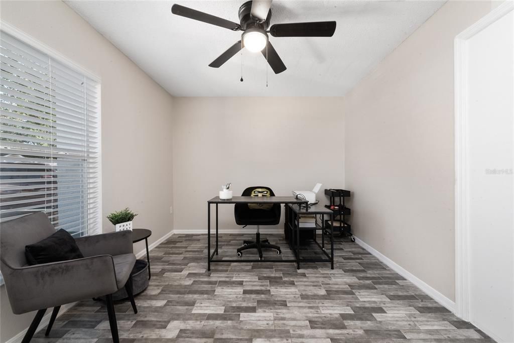 For Sale: $298,900 (3 beds, 2 baths, 1148 Square Feet)