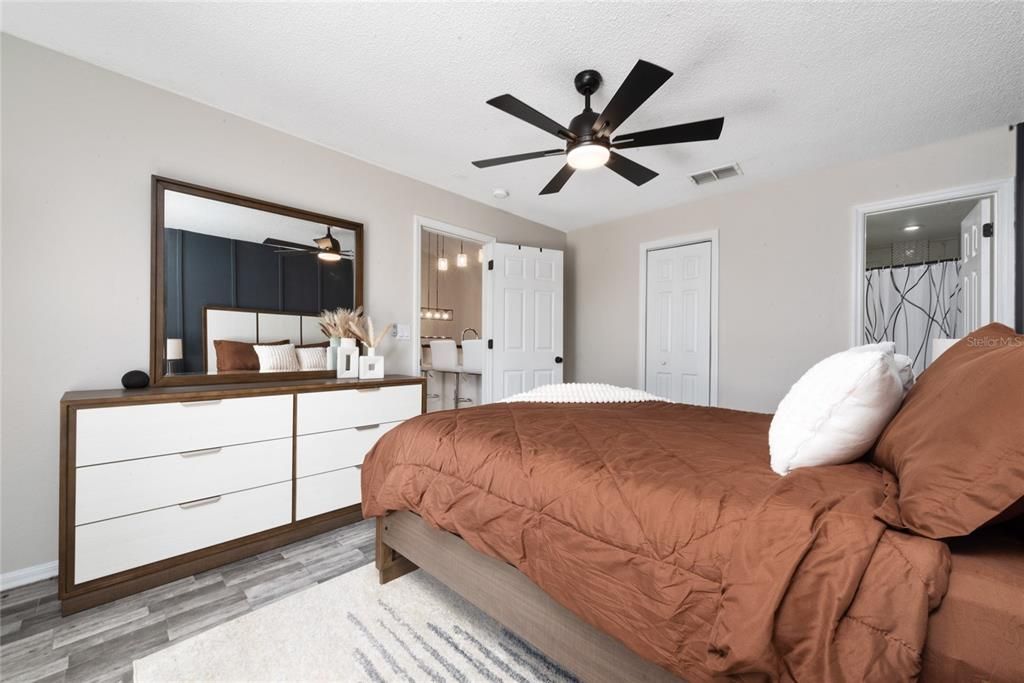 For Sale: $298,900 (3 beds, 2 baths, 1148 Square Feet)