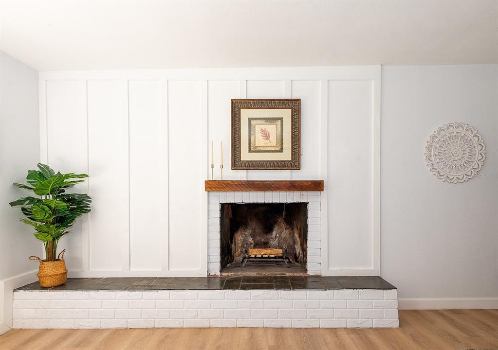 Active With Contract: $419,900 (4 beds, 2 baths, 2126 Square Feet)