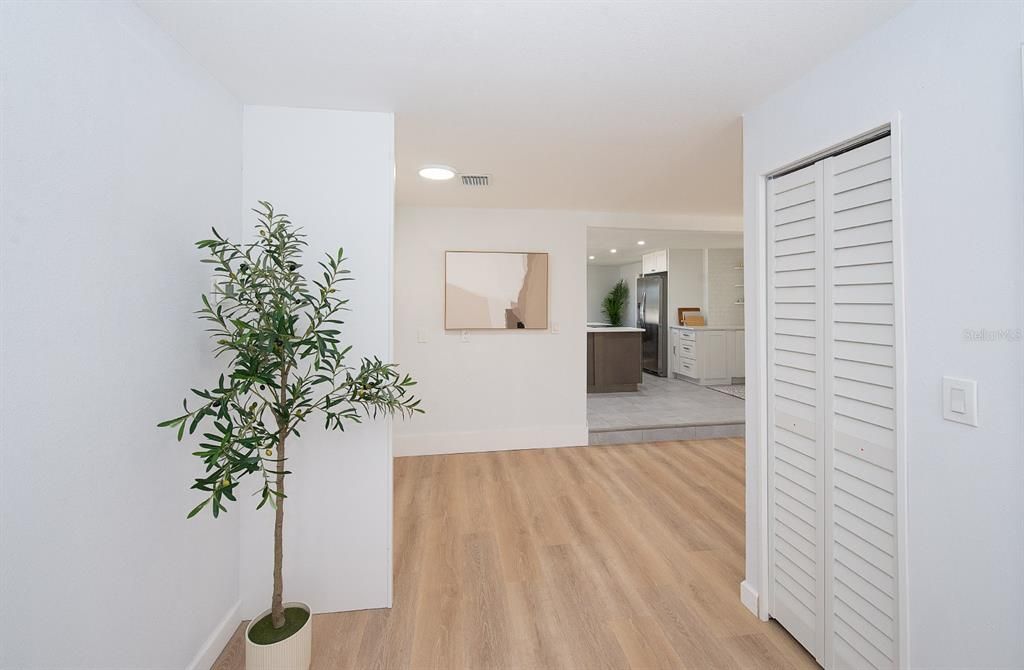 Active With Contract: $419,900 (4 beds, 2 baths, 2126 Square Feet)