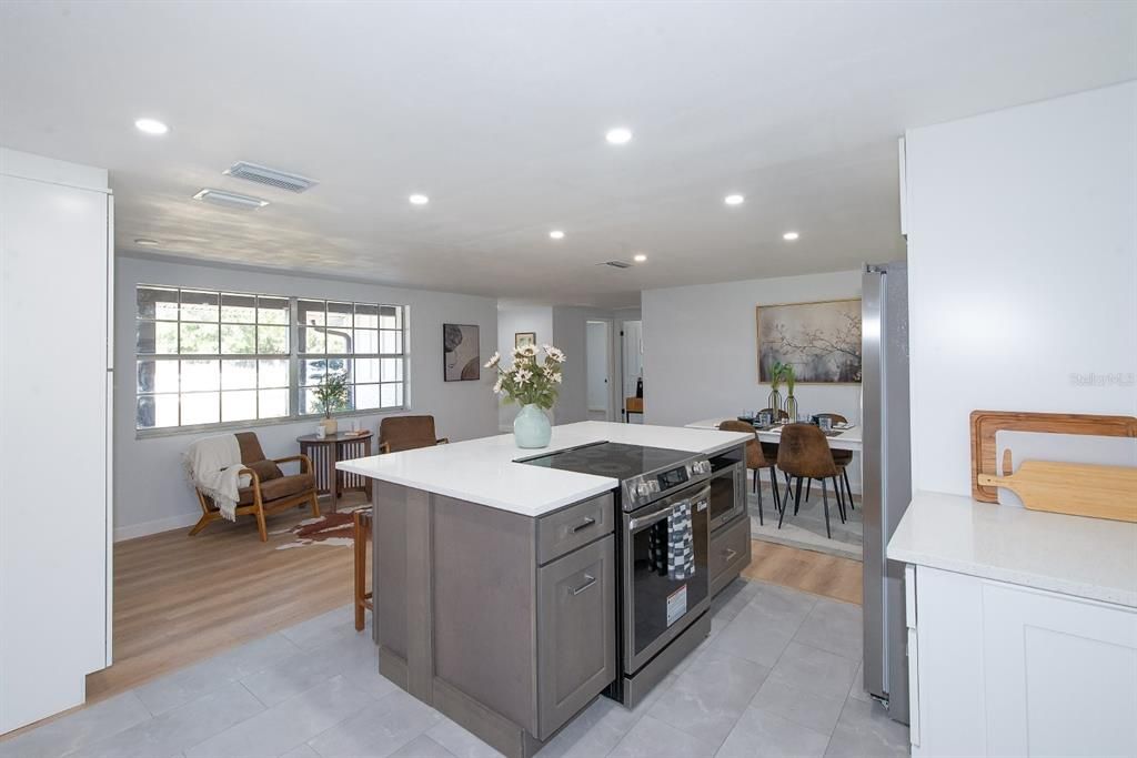 Active With Contract: $419,900 (4 beds, 2 baths, 2126 Square Feet)