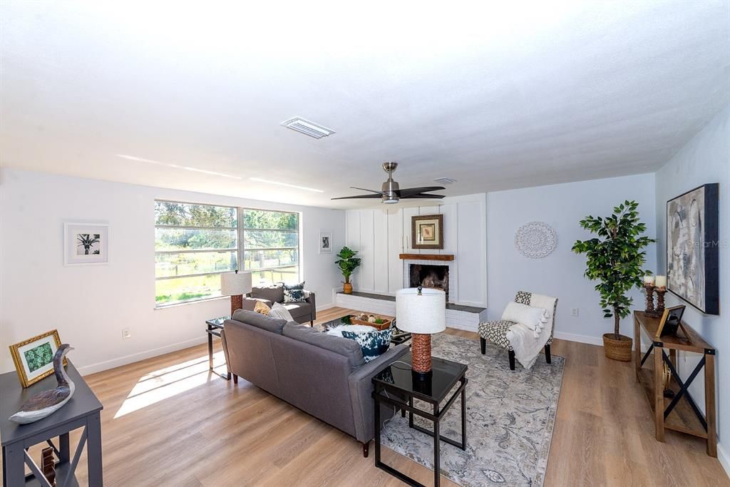 Active With Contract: $419,900 (4 beds, 2 baths, 2126 Square Feet)