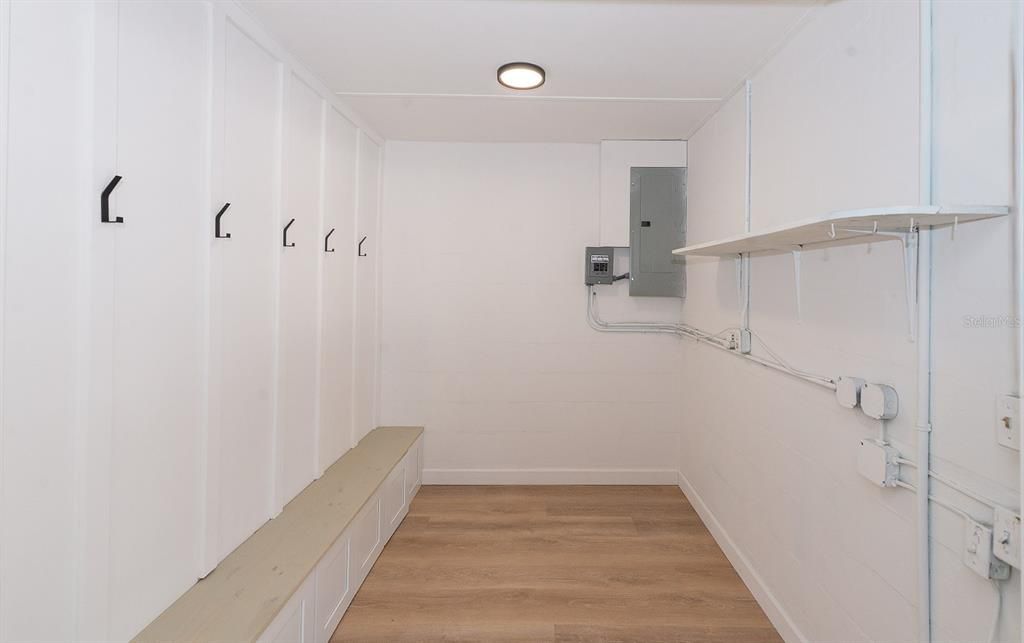 Active With Contract: $419,900 (4 beds, 2 baths, 2126 Square Feet)