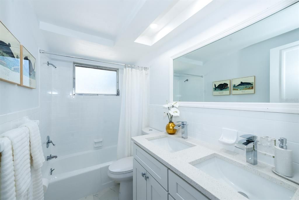 Active With Contract: $419,900 (4 beds, 2 baths, 2126 Square Feet)