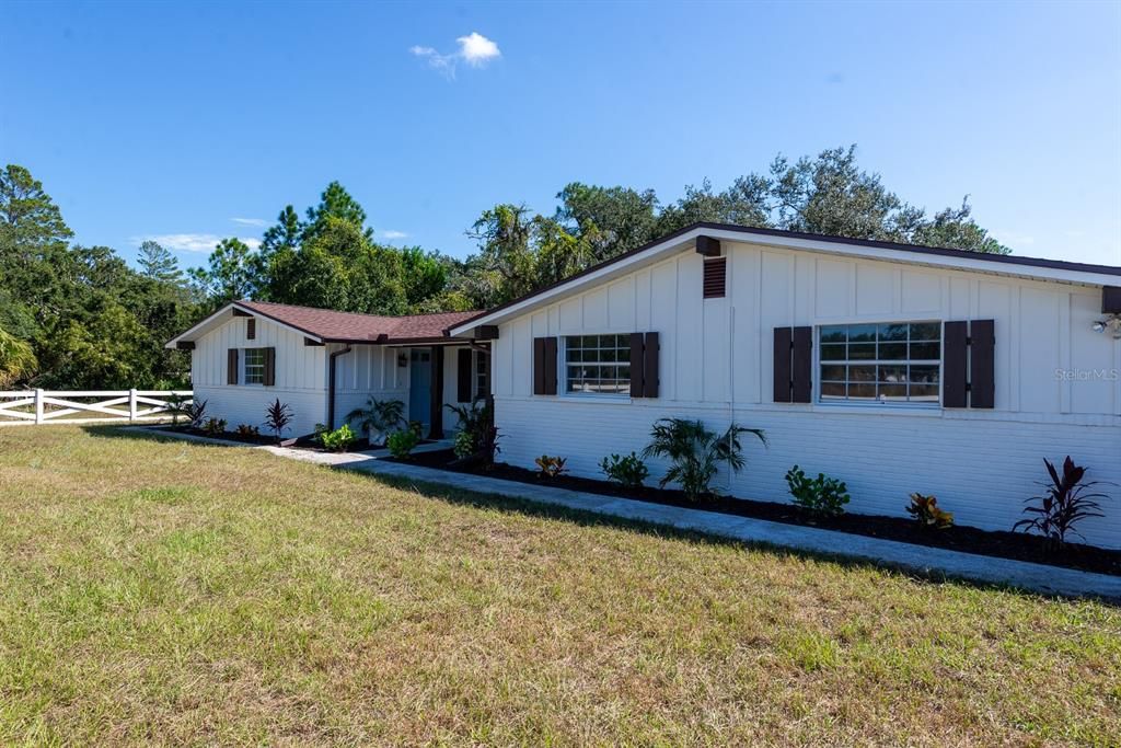 Active With Contract: $419,900 (4 beds, 2 baths, 2126 Square Feet)