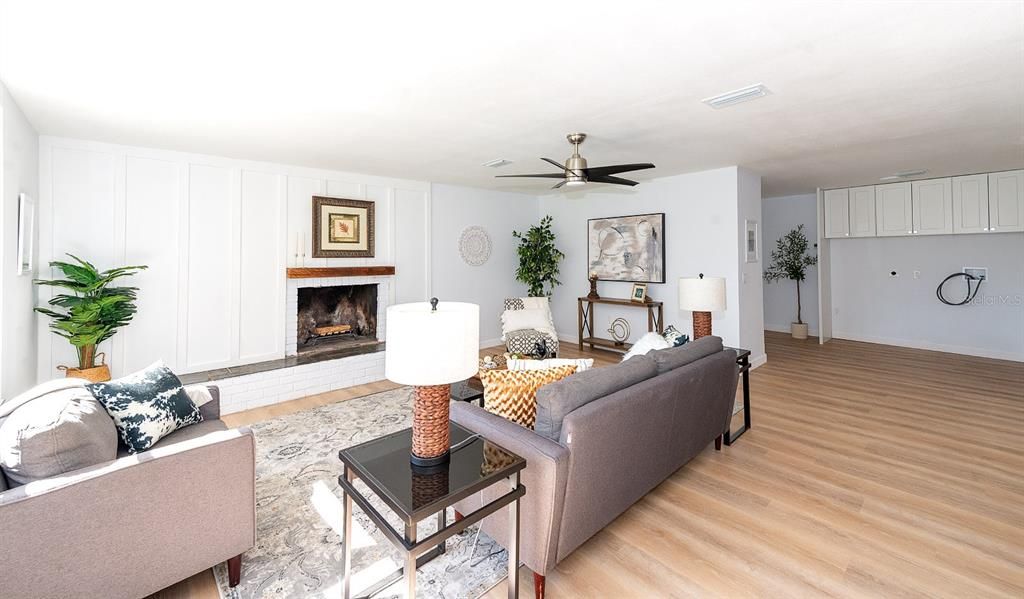 Active With Contract: $419,900 (4 beds, 2 baths, 2126 Square Feet)