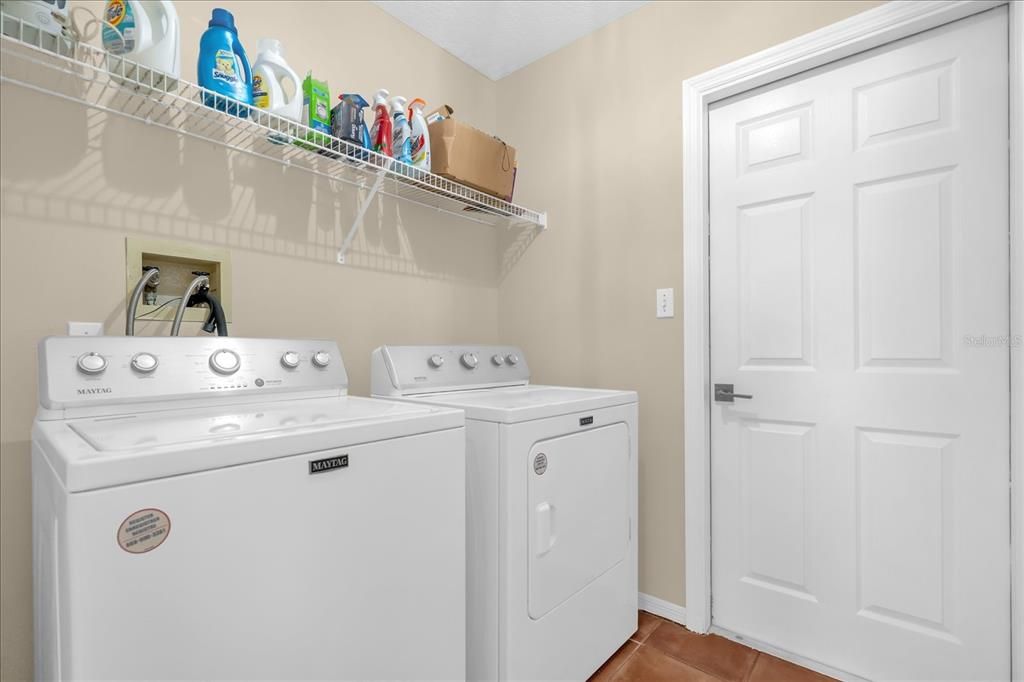 Activo con contrato: $345,000 (3 camas, 2 baños, 1409 Pies cuadrados)