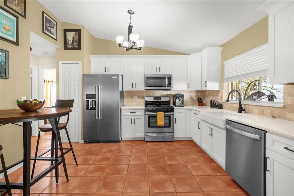 Activo con contrato: $345,000 (3 camas, 2 baños, 1409 Pies cuadrados)