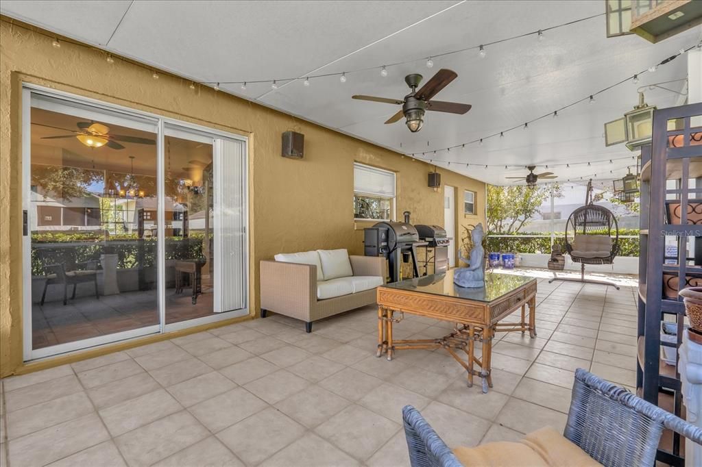 Activo con contrato: $345,000 (3 camas, 2 baños, 1409 Pies cuadrados)