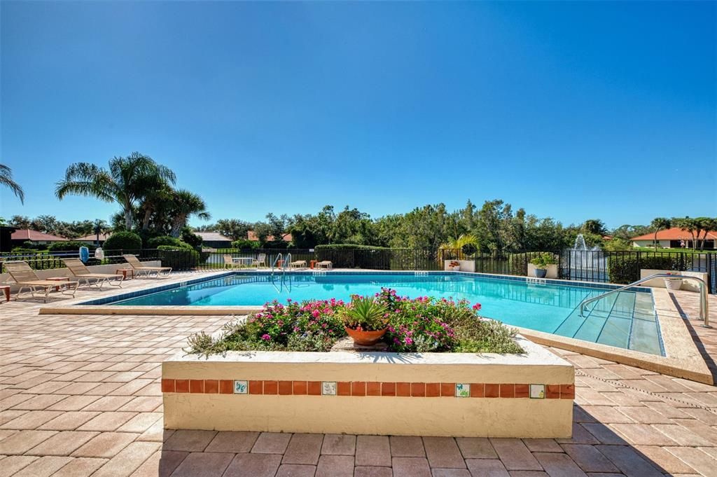 Activo con contrato: $389,900 (2 camas, 2 baños, 1229 Pies cuadrados)