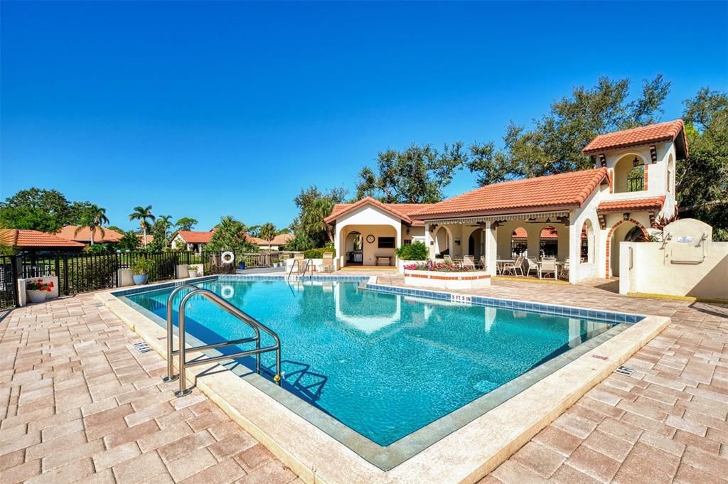 Activo con contrato: $389,900 (2 camas, 2 baños, 1229 Pies cuadrados)