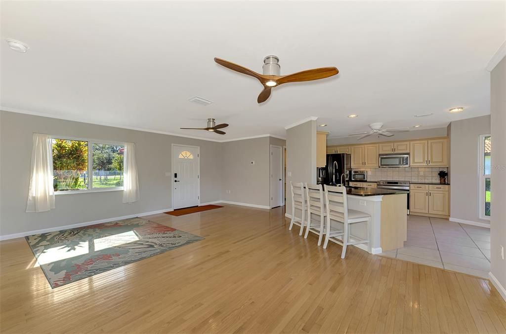 Activo con contrato: $389,900 (2 camas, 2 baños, 1229 Pies cuadrados)