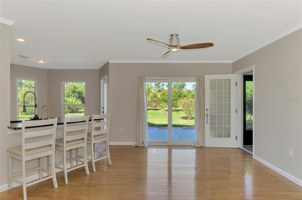 Activo con contrato: $389,900 (2 camas, 2 baños, 1229 Pies cuadrados)