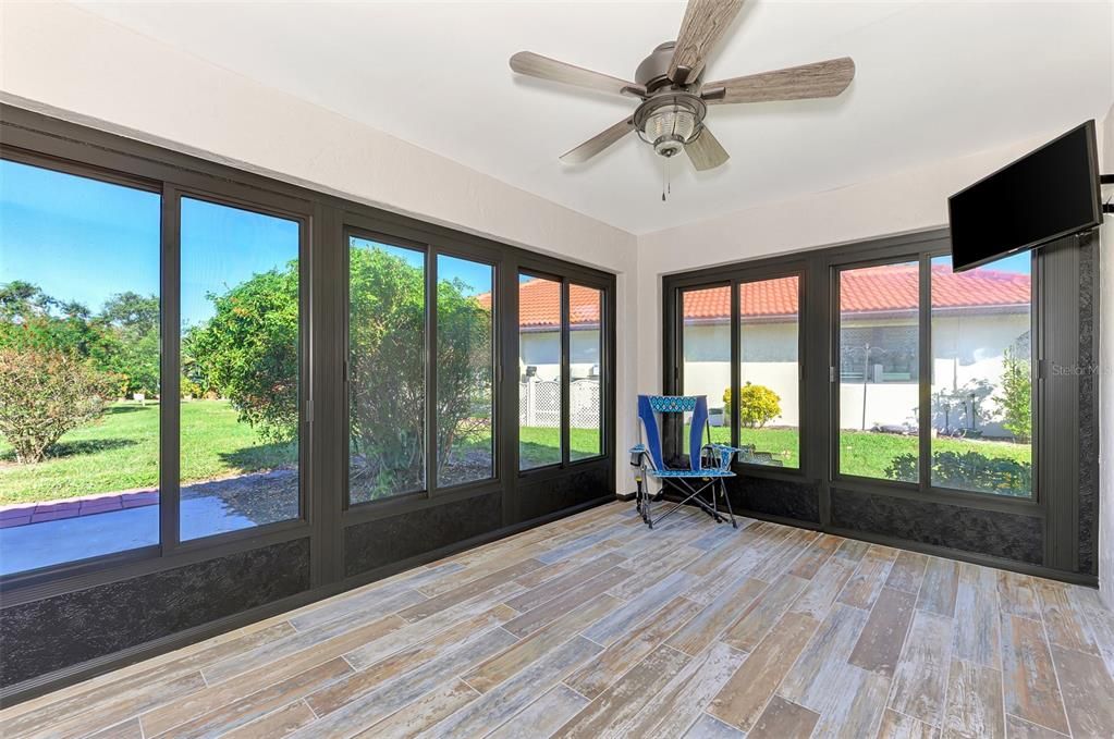 Activo con contrato: $389,900 (2 camas, 2 baños, 1229 Pies cuadrados)