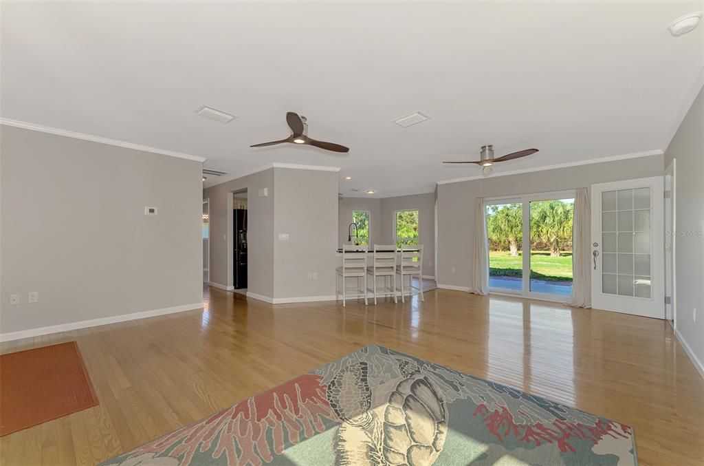 Activo con contrato: $389,900 (2 camas, 2 baños, 1229 Pies cuadrados)