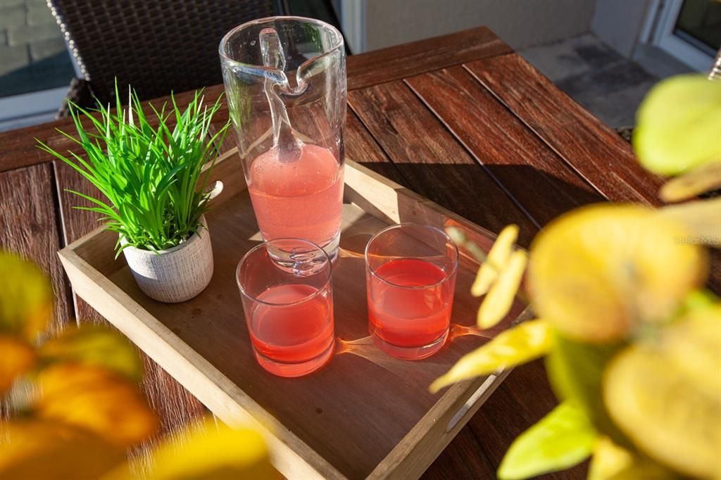 For Sale: $749,000 (6 beds, 6 baths, 3317 Square Feet)