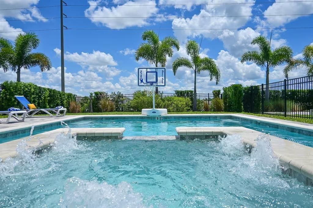 For Sale: $749,000 (6 beds, 6 baths, 3317 Square Feet)