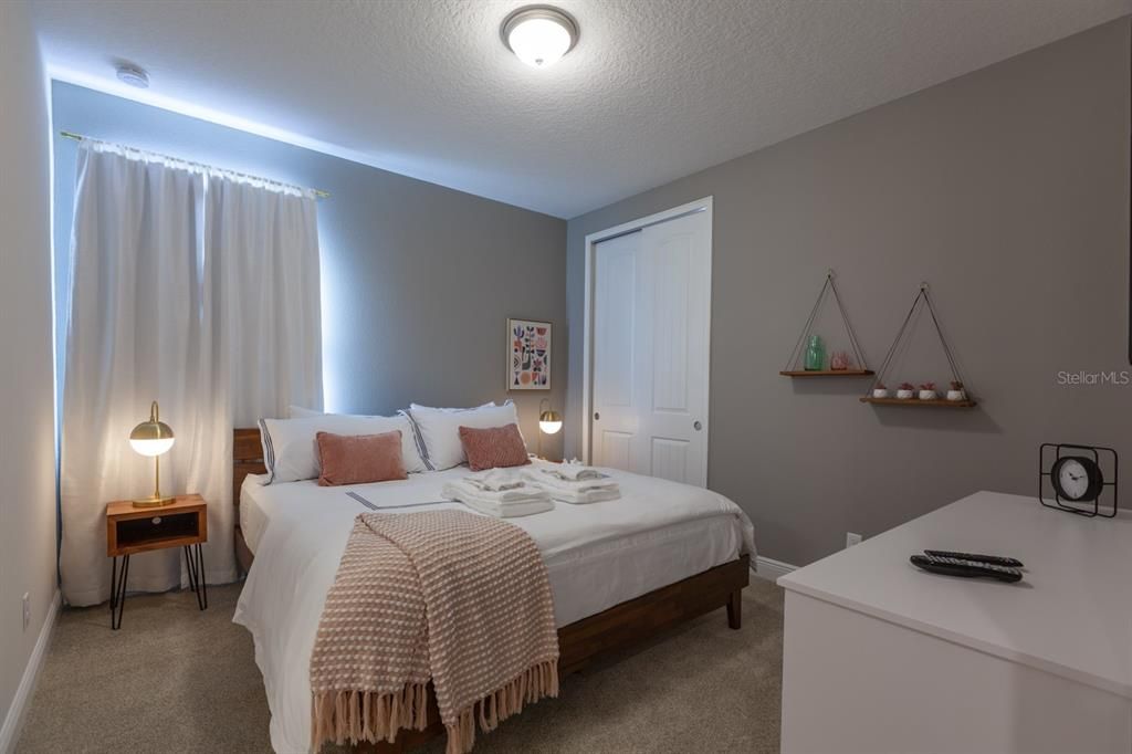 For Sale: $749,000 (6 beds, 6 baths, 3317 Square Feet)