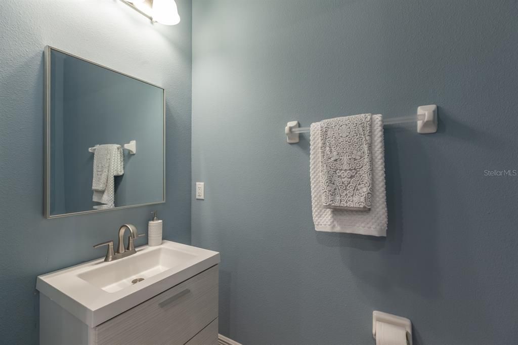 For Sale: $749,000 (6 beds, 6 baths, 3317 Square Feet)