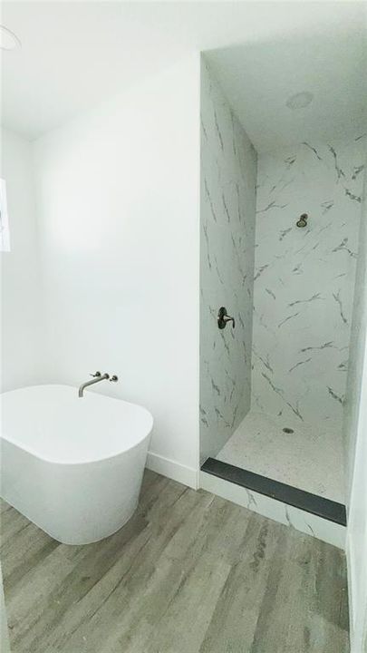 В аренду: $2,300 (4 спален, 2 ванн, 1582 Квадратных фут)