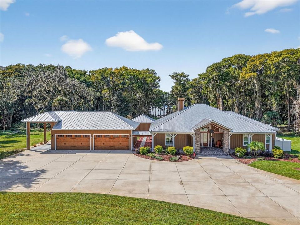 Под контрактом: $1,599,000 (3 спален, 4 ванн, 2496 Квадратных фут)