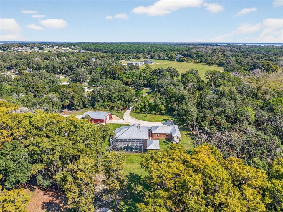 Под контрактом: $1,599,000 (3 спален, 4 ванн, 2496 Квадратных фут)