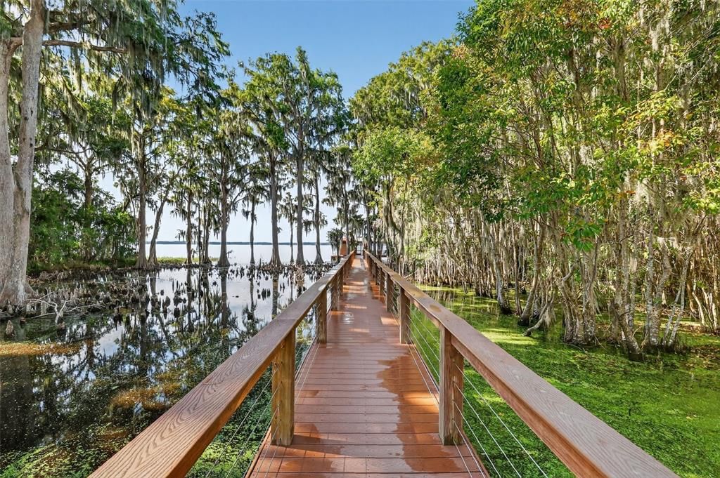 Под контрактом: $1,599,000 (3 спален, 4 ванн, 2496 Квадратных фут)