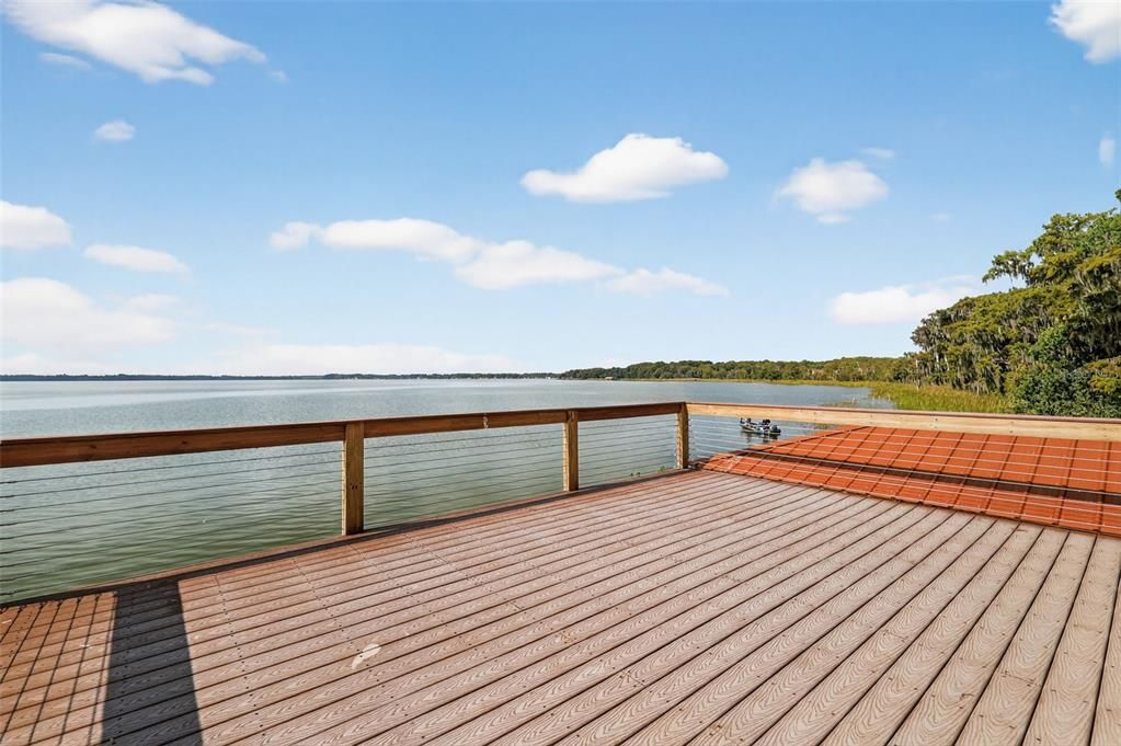 Под контрактом: $1,599,000 (3 спален, 4 ванн, 2496 Квадратных фут)