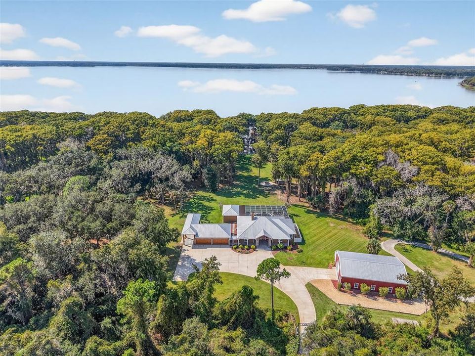 Под контрактом: $1,599,000 (3 спален, 4 ванн, 2496 Квадратных фут)