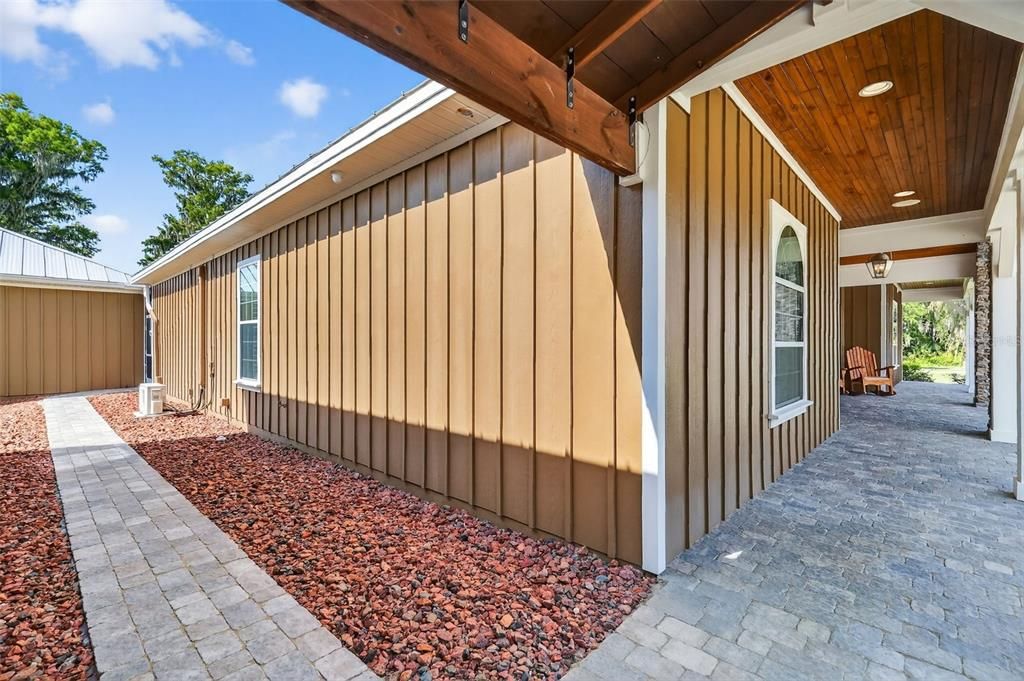 Под контрактом: $1,599,000 (3 спален, 4 ванн, 2496 Квадратных фут)