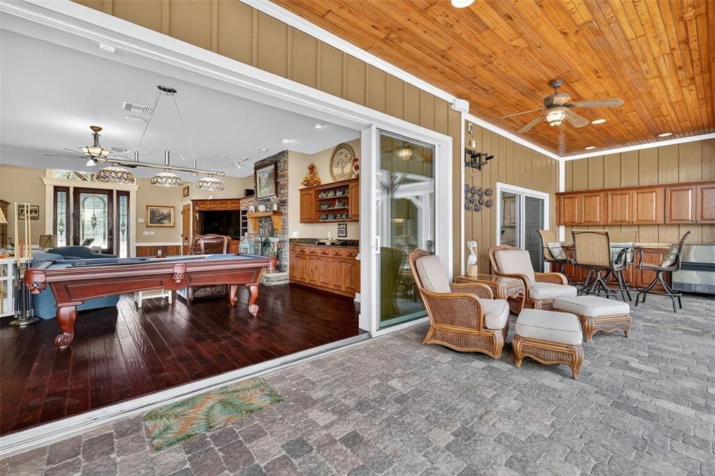 Под контрактом: $1,599,000 (3 спален, 4 ванн, 2496 Квадратных фут)