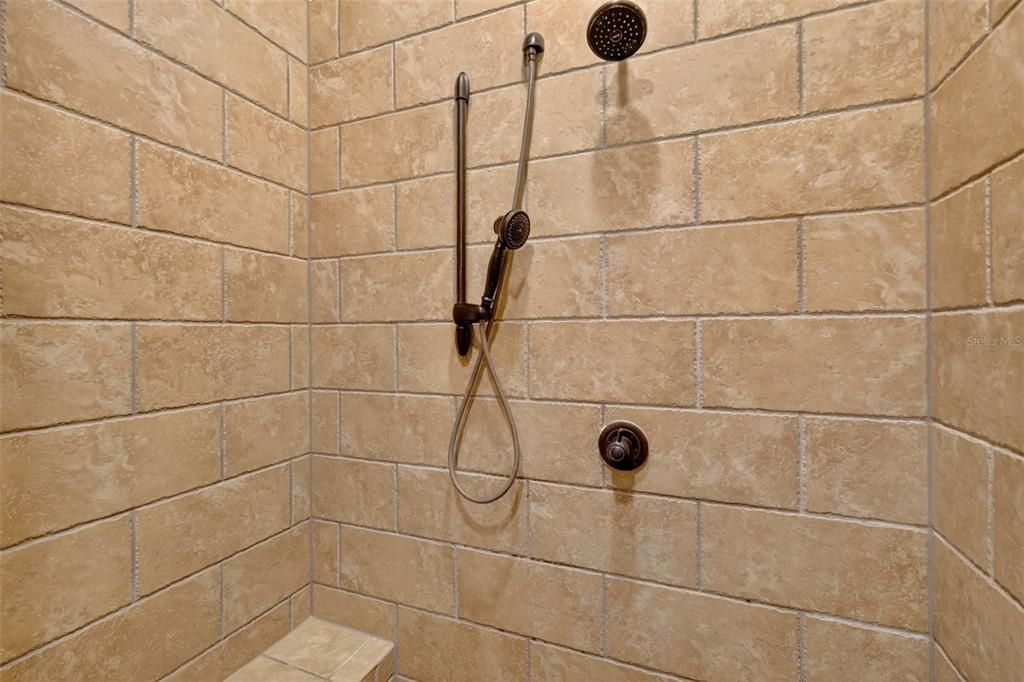 Под контрактом: $1,599,000 (3 спален, 4 ванн, 2496 Квадратных фут)