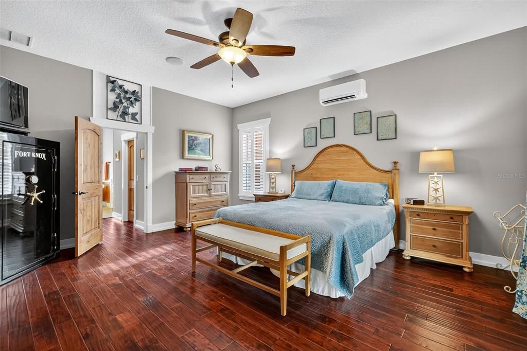 Под контрактом: $1,599,000 (3 спален, 4 ванн, 2496 Квадратных фут)