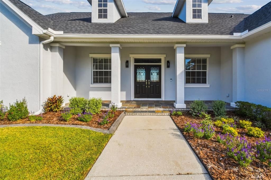 For Sale: $629,999 (3 beds, 2 baths, 2089 Square Feet)