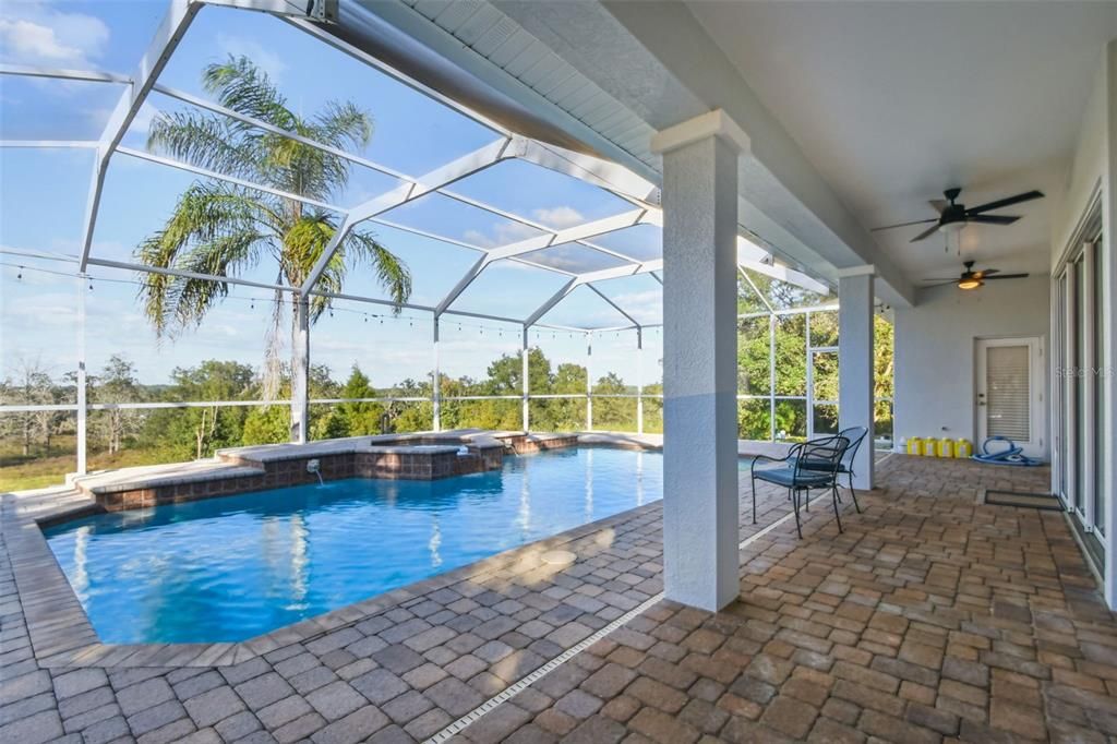 For Sale: $629,999 (3 beds, 2 baths, 2089 Square Feet)