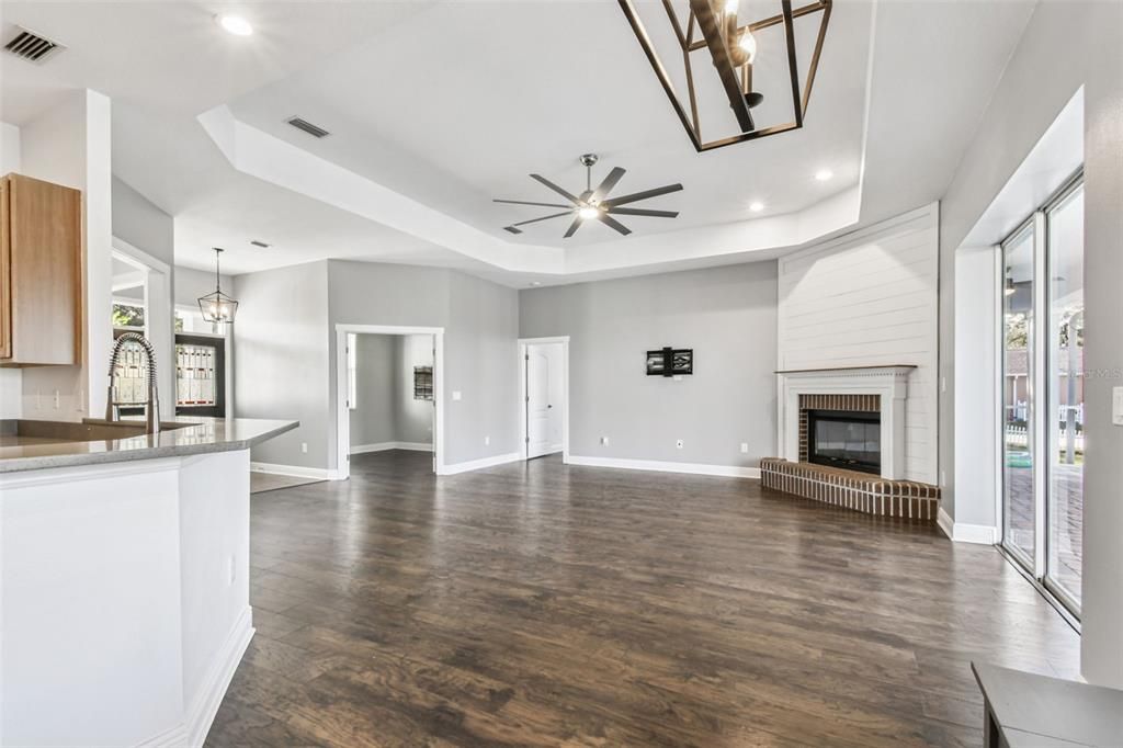 For Sale: $629,999 (3 beds, 2 baths, 2089 Square Feet)