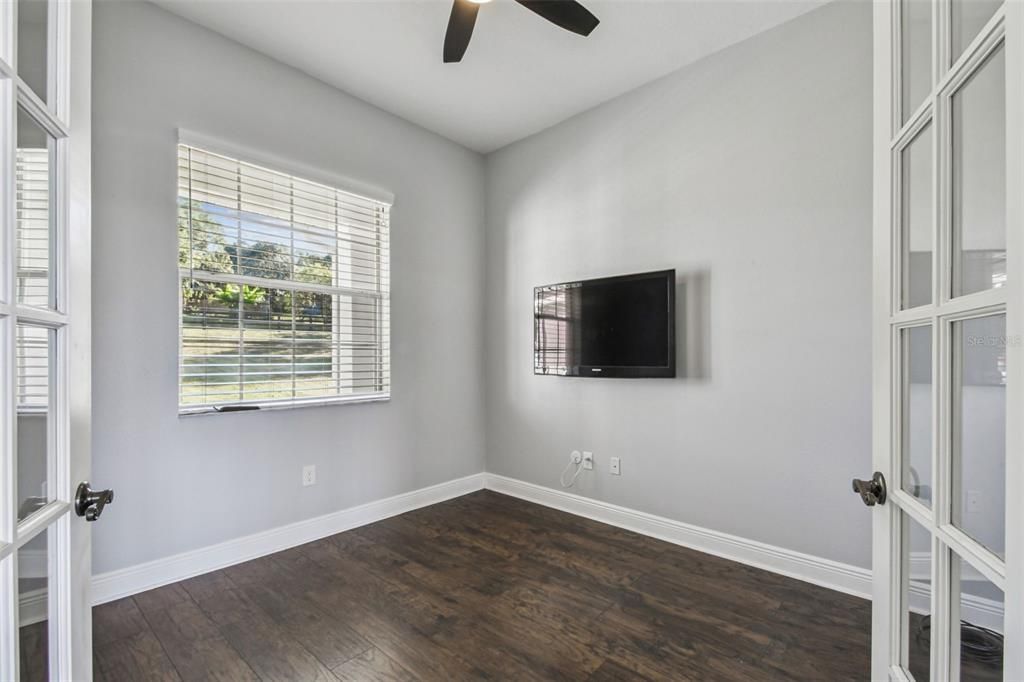 For Sale: $629,999 (3 beds, 2 baths, 2089 Square Feet)