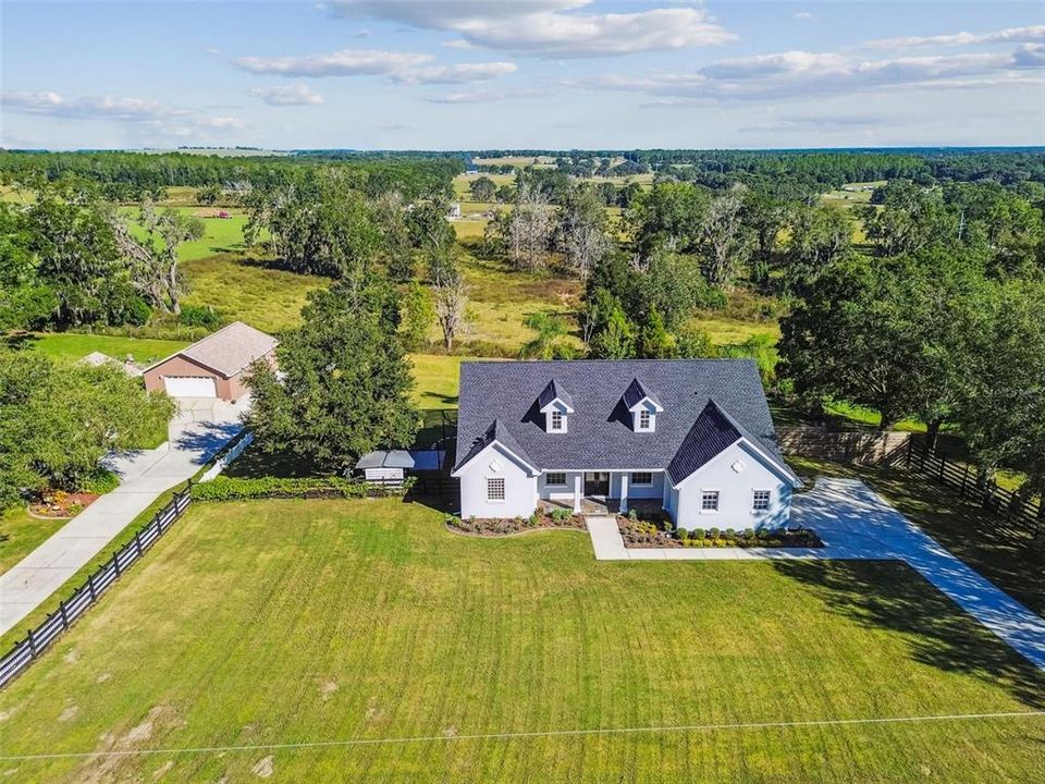 For Sale: $629,999 (3 beds, 2 baths, 2089 Square Feet)