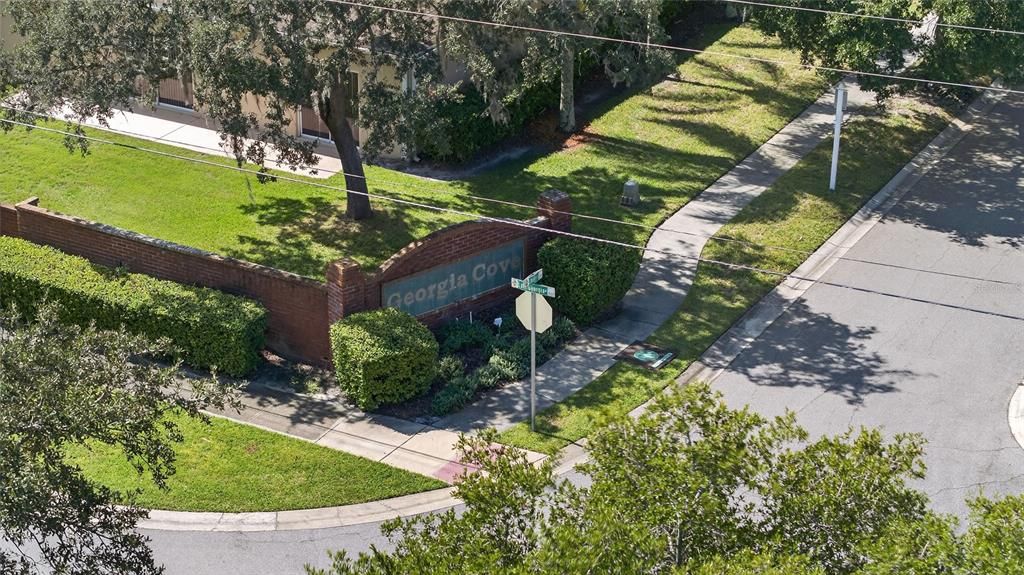 合同活跃: $249,000 (2.41 acres)