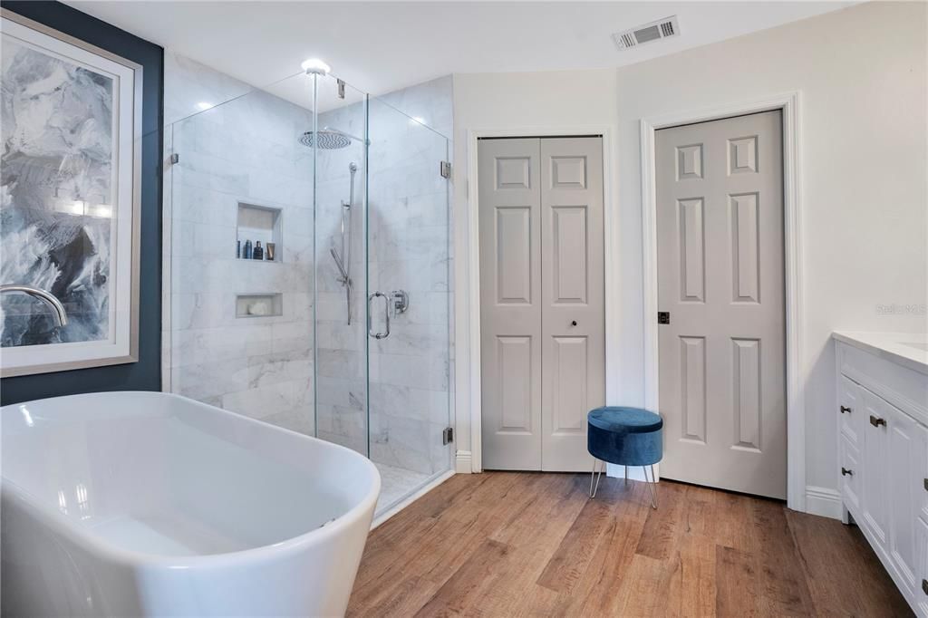 Active With Contract: $530,000 (3 beds, 2 baths, 1750 Square Feet)