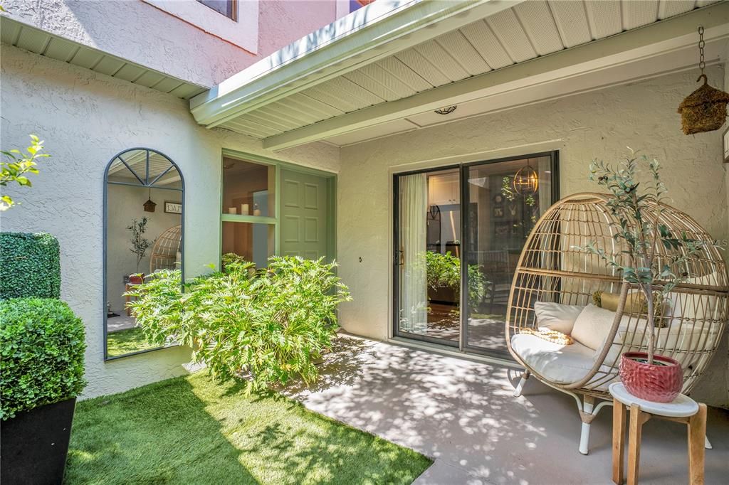 Active With Contract: $530,000 (3 beds, 2 baths, 1750 Square Feet)