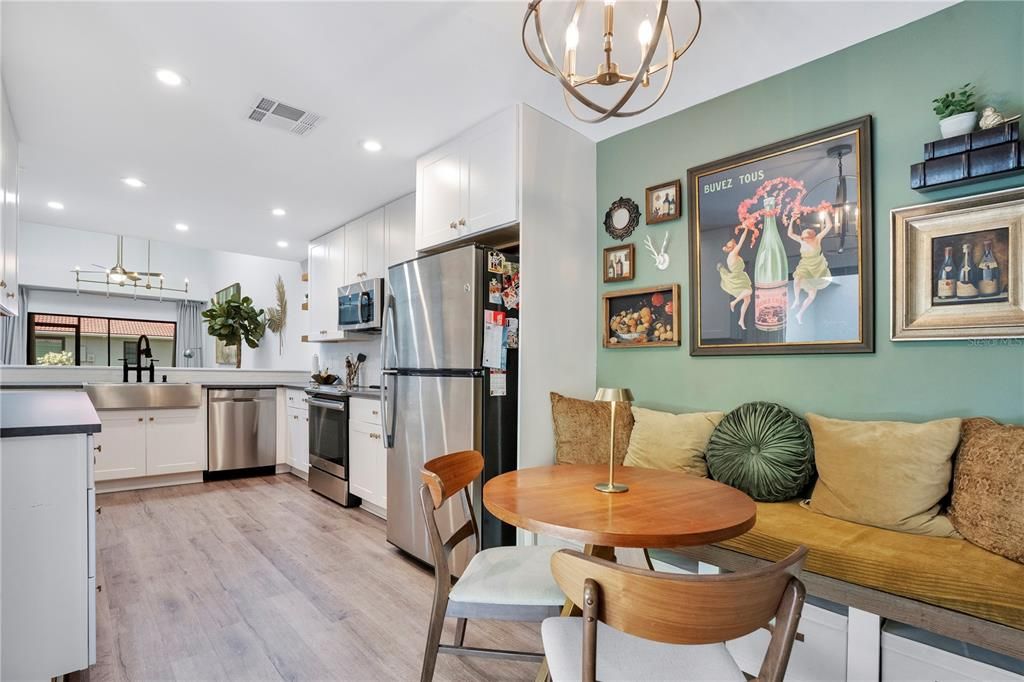 Active With Contract: $530,000 (3 beds, 2 baths, 1750 Square Feet)