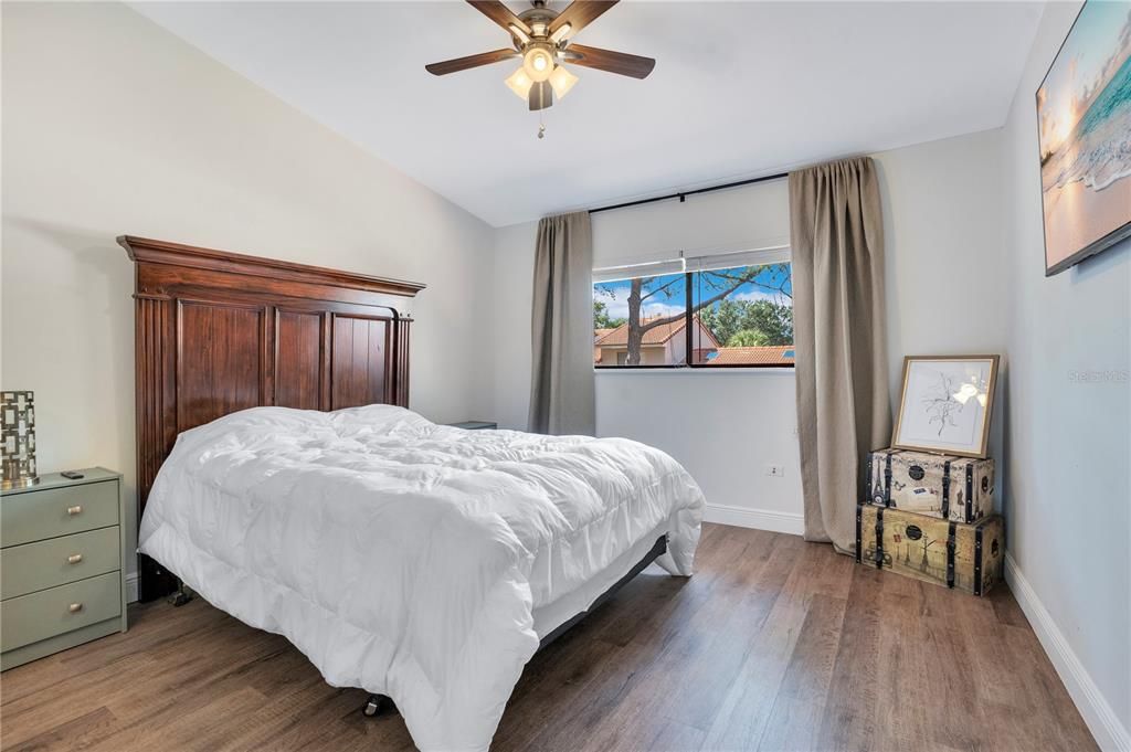 Active With Contract: $530,000 (3 beds, 2 baths, 1750 Square Feet)