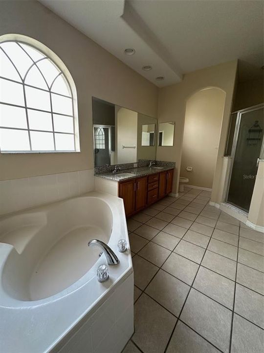 For Sale: $495,000 (4 beds, 2 baths, 2195 Square Feet)