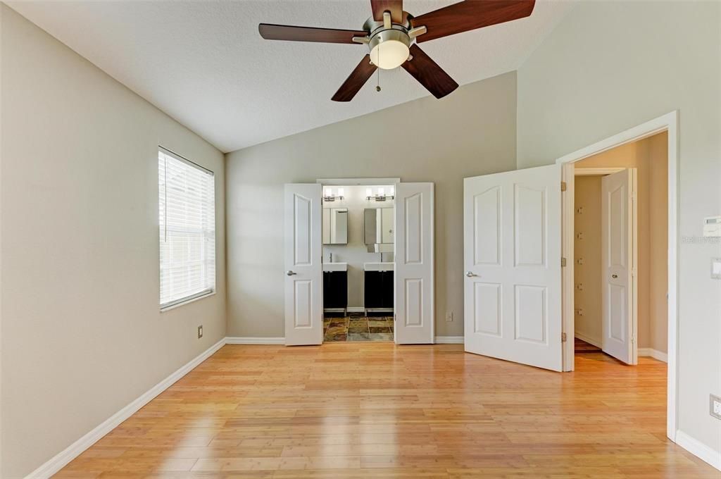 出租: $3,100 (3 贝兹, 2 浴室, 1714 平方英尺)