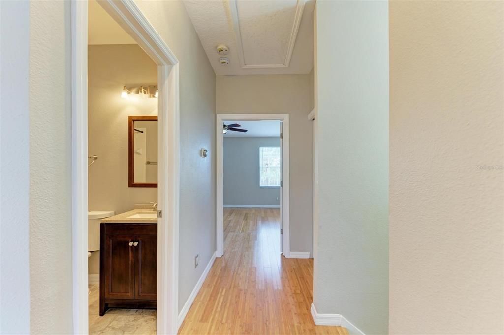 出租: $3,100 (3 贝兹, 2 浴室, 1714 平方英尺)