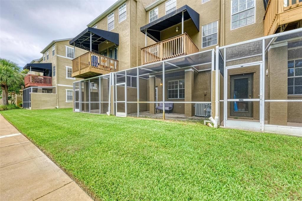 出租: $3,100 (3 贝兹, 2 浴室, 1714 平方英尺)