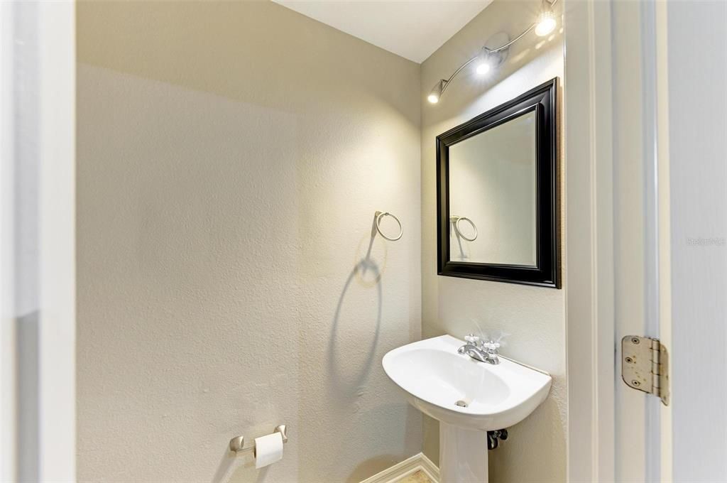 出租: $3,100 (3 贝兹, 2 浴室, 1714 平方英尺)