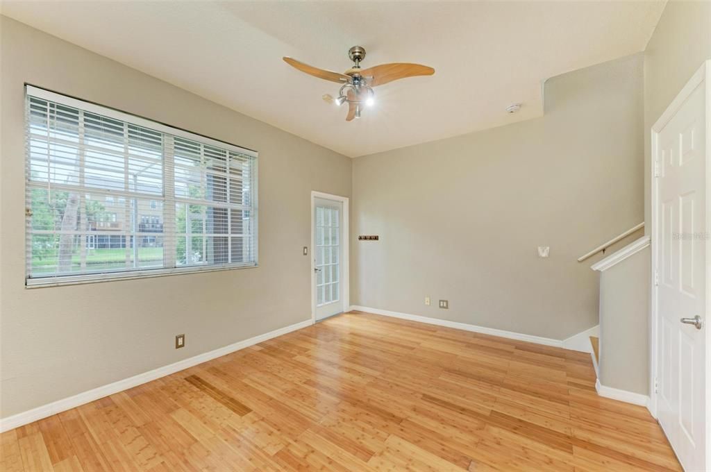 出租: $3,100 (3 贝兹, 2 浴室, 1714 平方英尺)